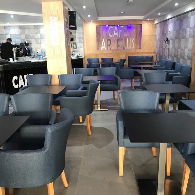 Vente de chaises d'intérieur au Maroc pour café, restaurants ou hôtels