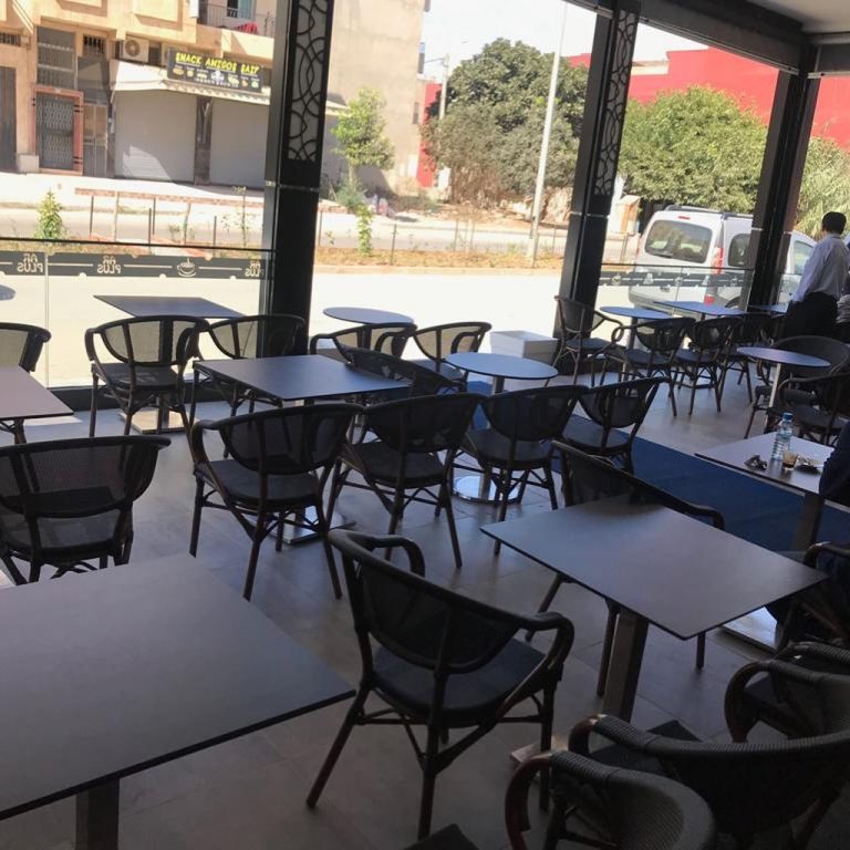 Vente de chaises d'extérieur pour café / restaurants au Maroc